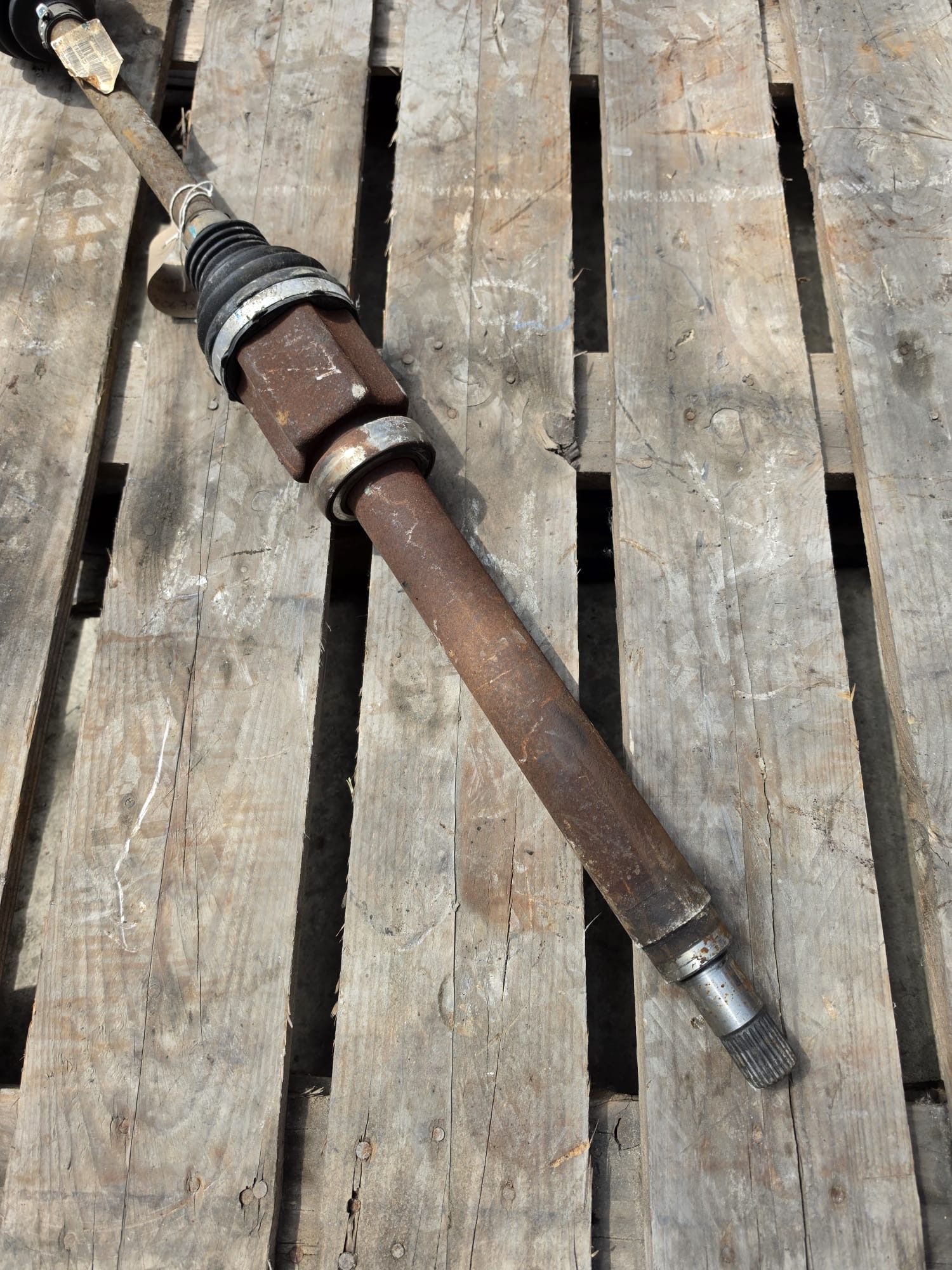VOLVO V40 FRONT RIGHT DRIVER SIDE DRIVESHAFT P31280678 - Image 2