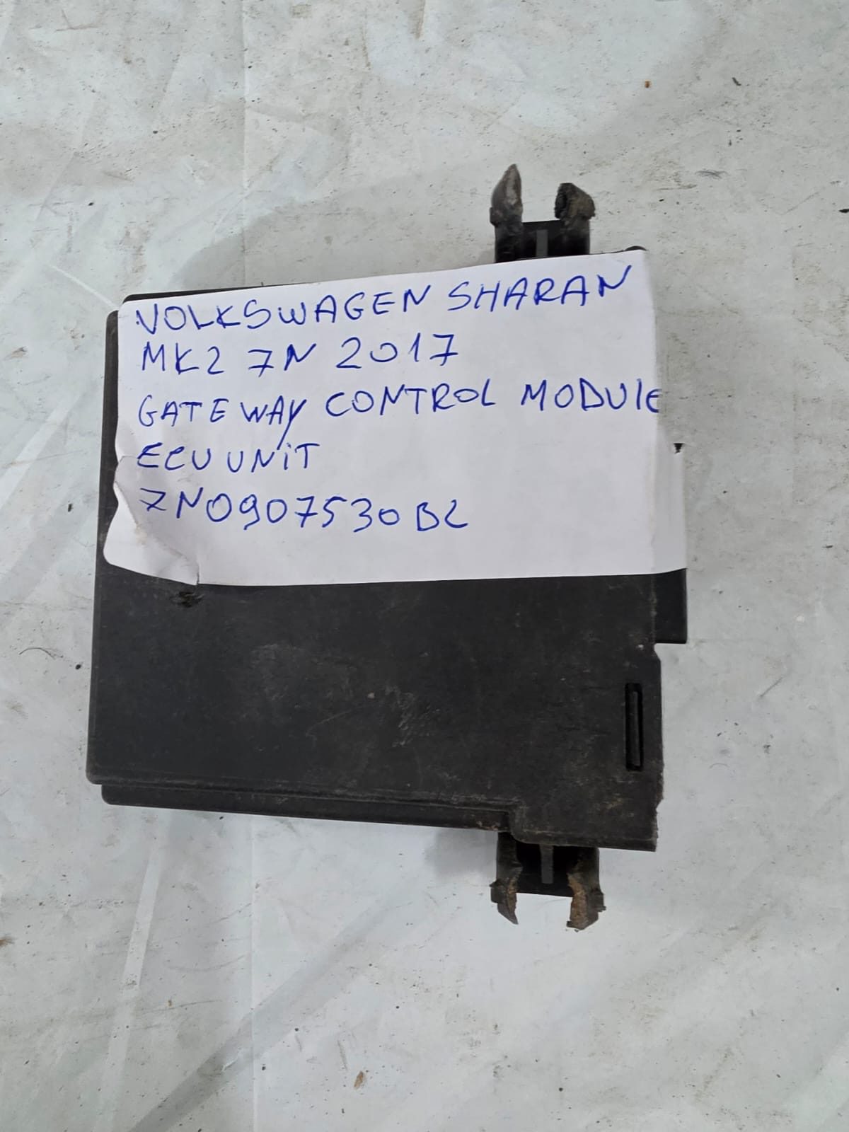 VOLKSWAGEN SHARAN MK2 7N 2017 GATEWAY CONTROL MODULE ECU UNIT 7N0907530BL - Image 2