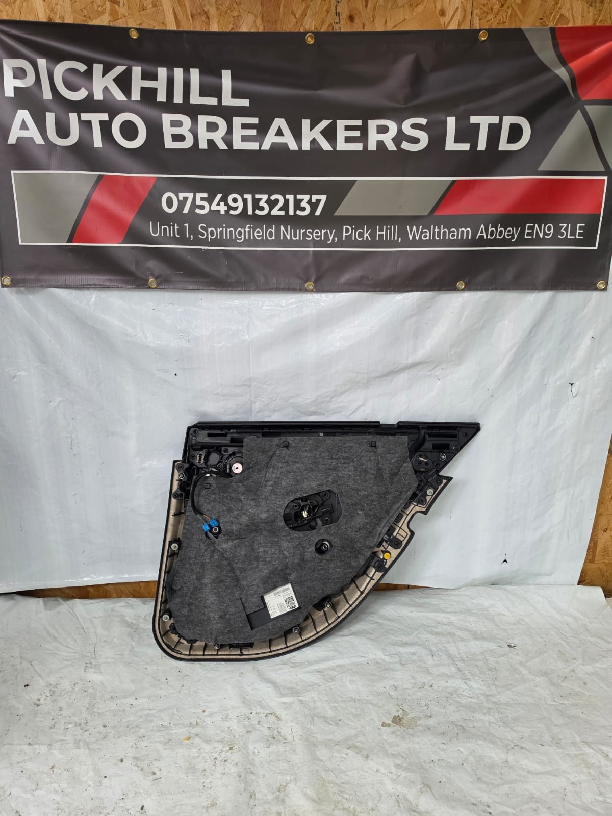 *MERCEDES C CLASS W205 2014-2019 LEFT PASSENGER SIDE REAR DOOR CARD - Image 2