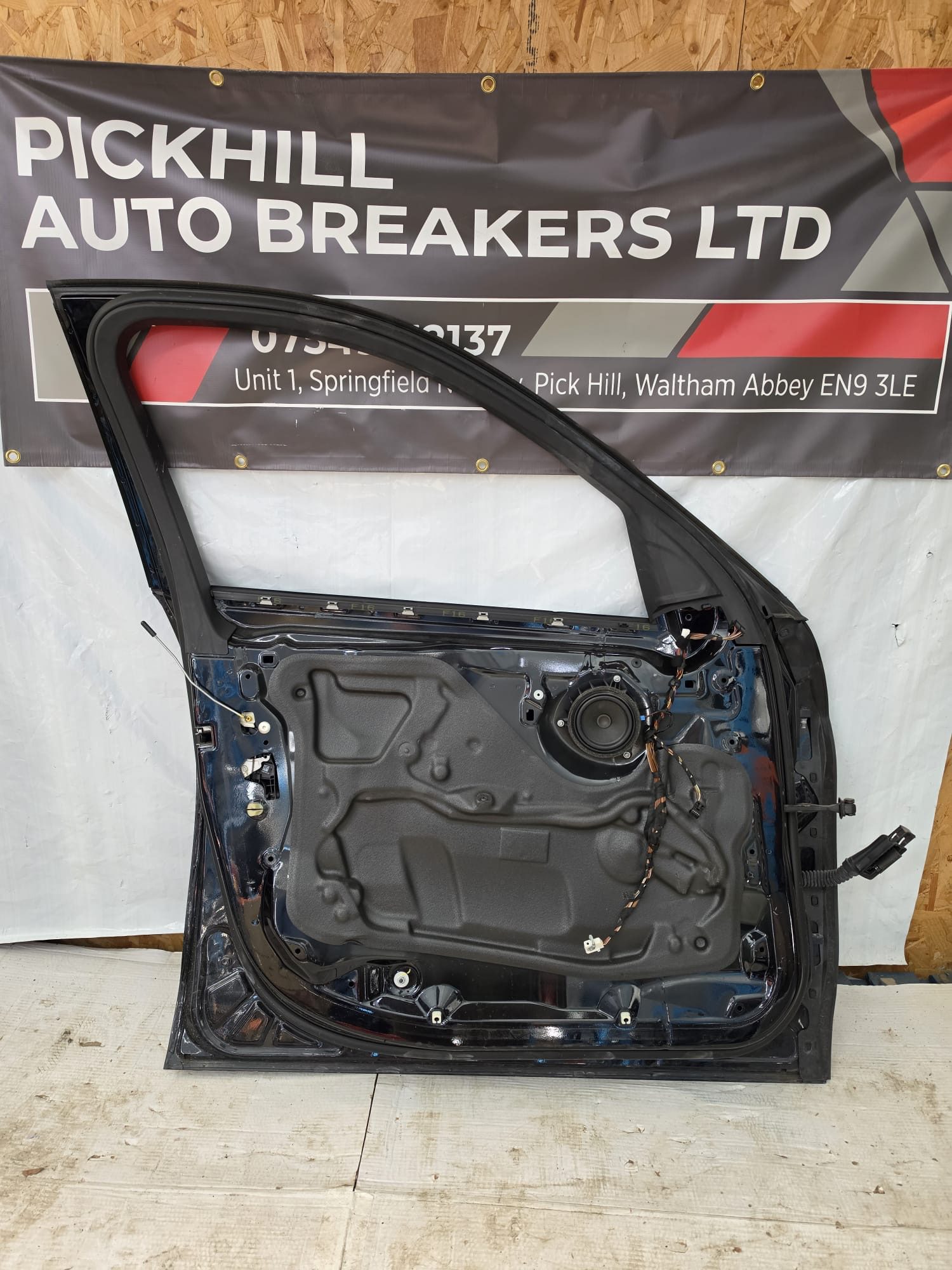 BMW X6 PASSENGER SIDE FRONT DOOR BLACK 2016 - Image 2