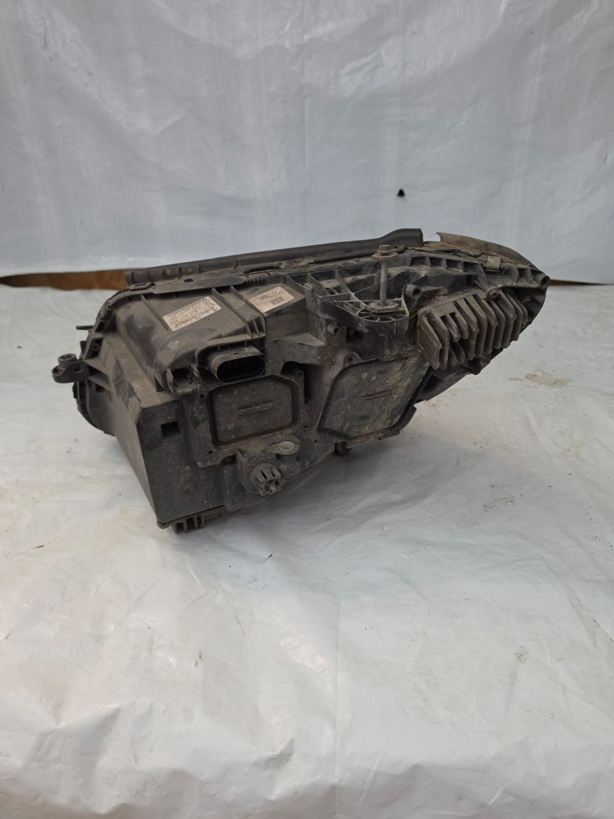 MERCEDES C CLASS W205 2014-2019 RIGHT SIDE HEADLIGHT LED A2058201461 - Image 2