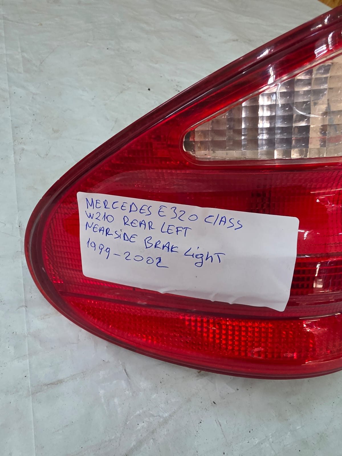 MERCEDES E320 W210 1999-2002 REAR LEFT NEARSIDE BRAKE LIGHT A2108203364 - Image 2