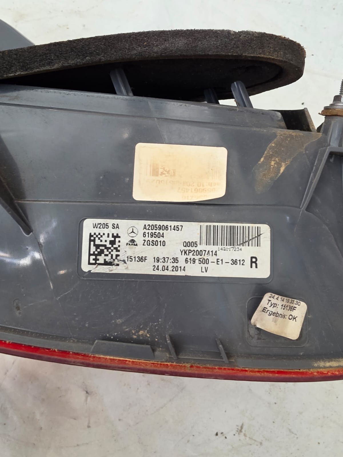 MERCEDES C CLASS W205 2014-2019 RIGHT DRIVER SIDE REAR LIGHT - Image 4