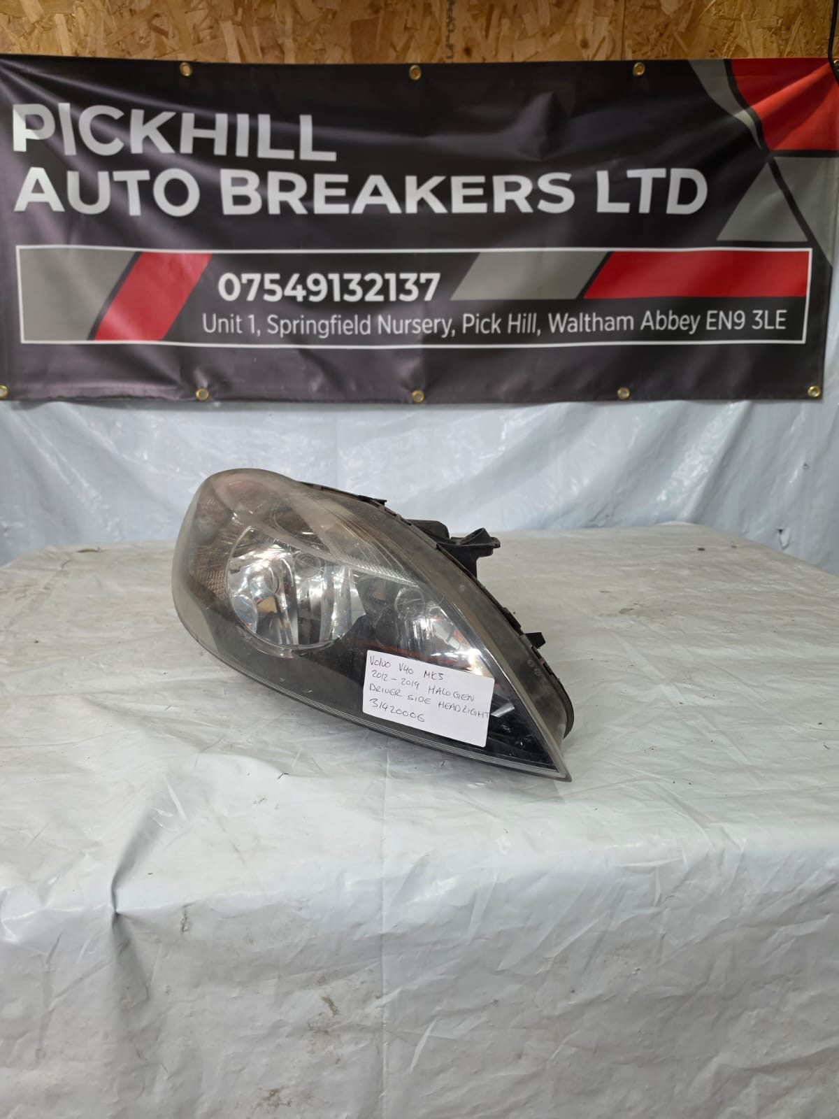 VOLVO V40 MK3 2012-2019 HALOGEN DRIVER SIDE HEADLIGHT 31420006