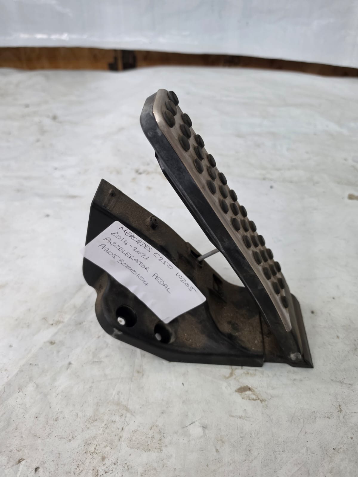 MERCEDES C CLASS W205 2014-2021 ACCELERATOR PEDAL A2053000104
