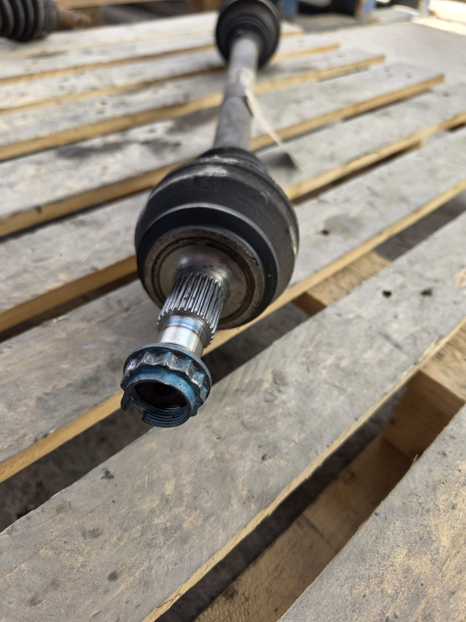 MERCEDES E CLASS COUPE REAR RIGHT DRIVESHAFT A2133502611 - Image 3