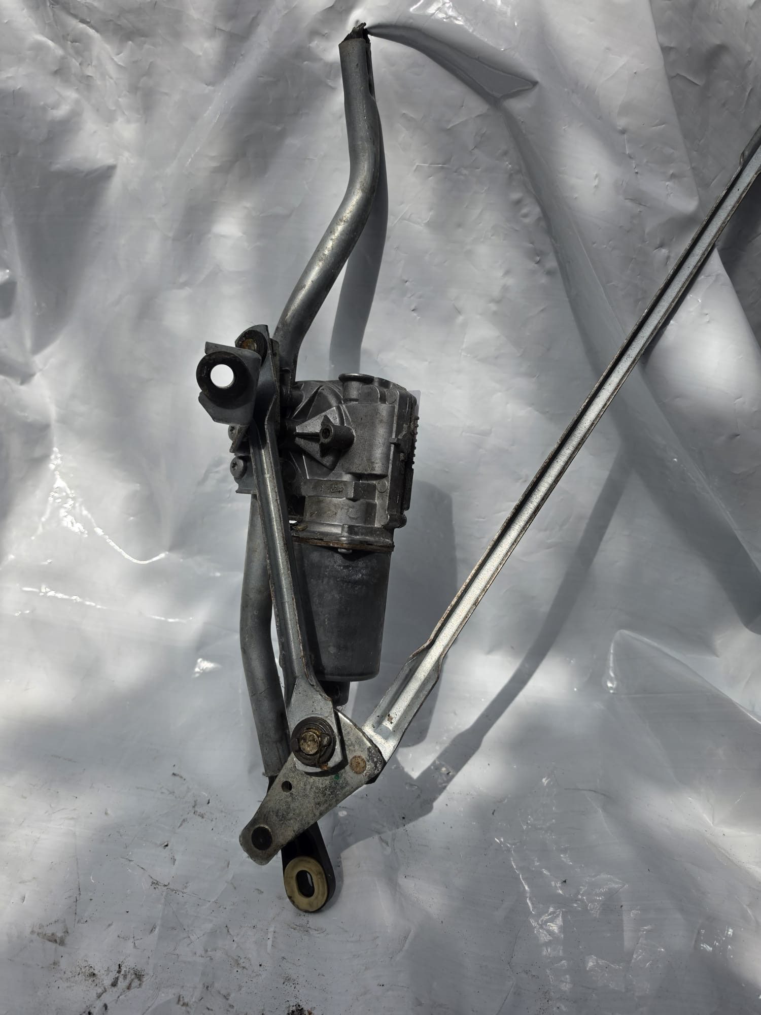 AUDI A5 8T FRONT SUNSCREEN WIPER MOTOR LINKAGE MECHANISM 8T2955023D - Image 3