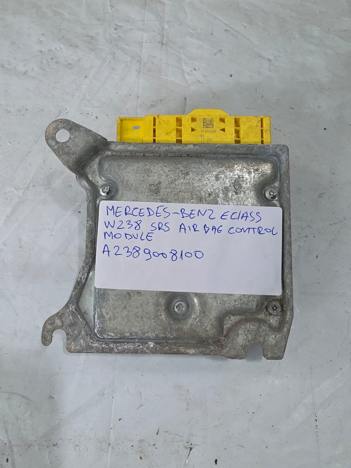 MERCEDES E CLASS W238 SRS AIRBAG CONTROL MODULE A2389008100 - Image 2