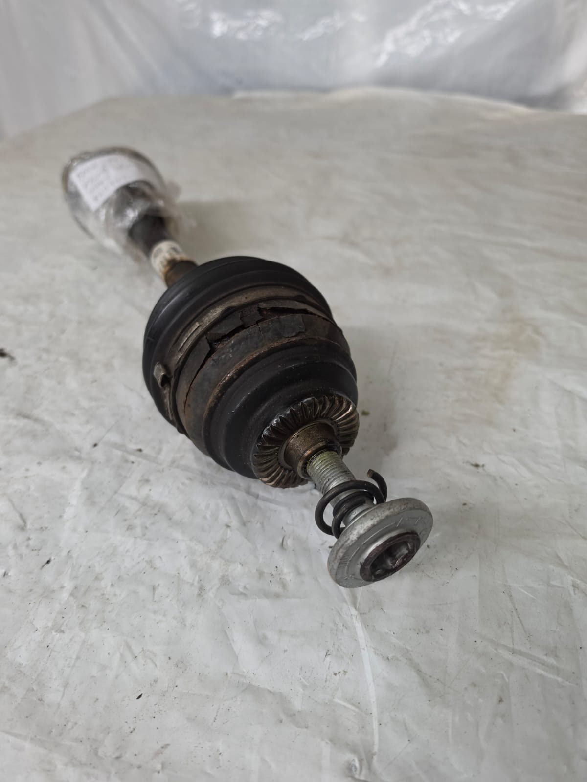 BMW X1 F45 2015 FRONT RIGHT DRIVE SHAFT 861194205 - Image 2