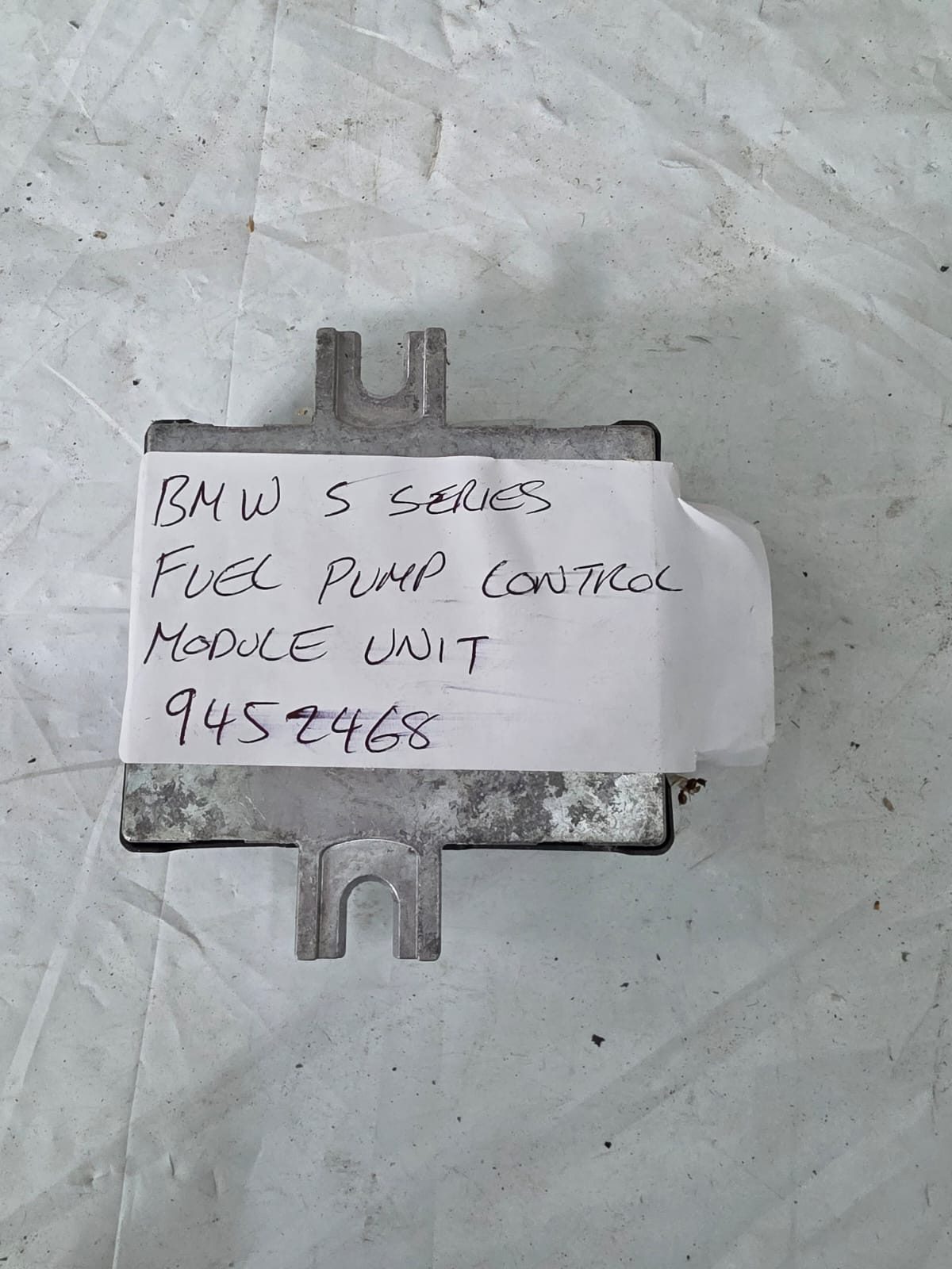 BMW 5 SERIES FUEL PUMP CONTROL MODULE UNIT 9452468 - Image 2