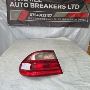 MERCEDES E320 W210 1999-2002 REAR LEFT NEARSIDE BRAKE LIGHT A2108203364