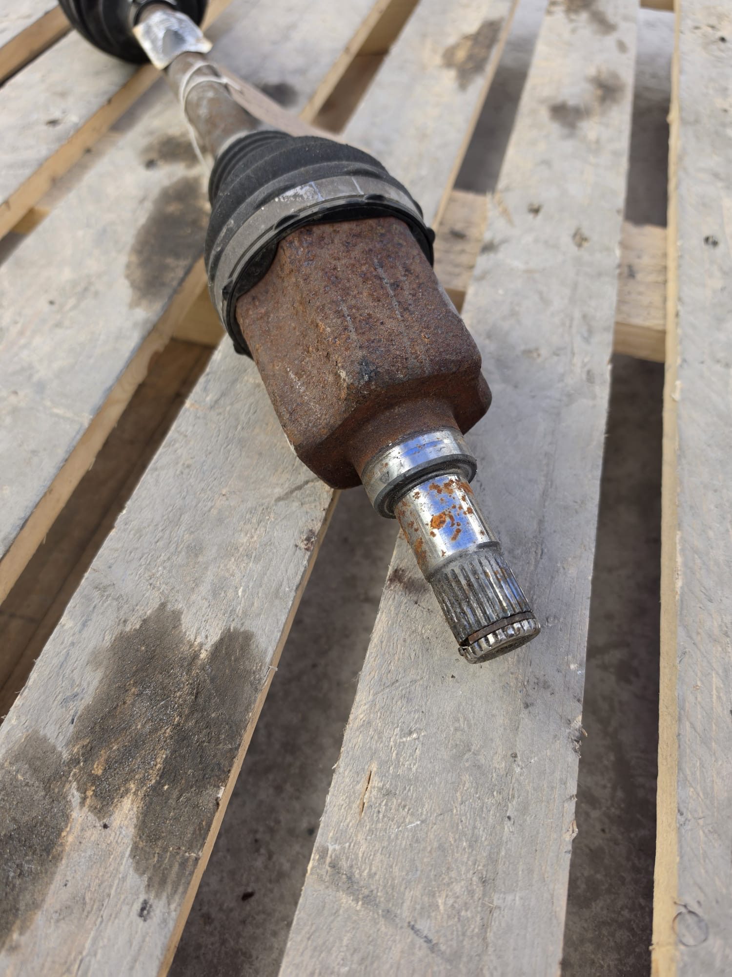 VOLVO V40 2014 FRONT LEFT PASSENGER SIDE DRIVESHAFT P31280669 - Image 3