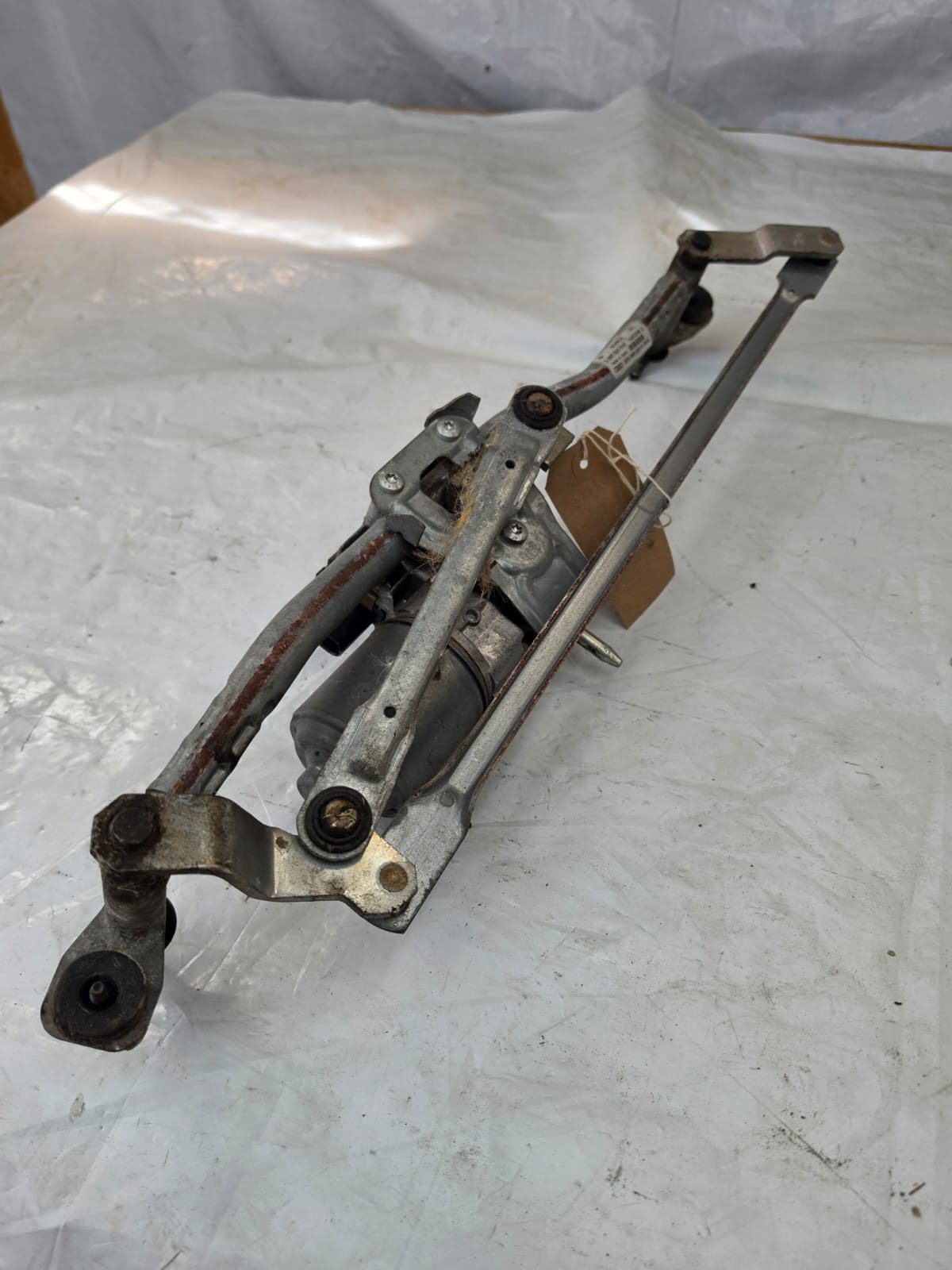 AUDI A3 8P 2004-2009 FRONT WIPER MOTOR WITH LINKAGE 8P2955119E - Image 2