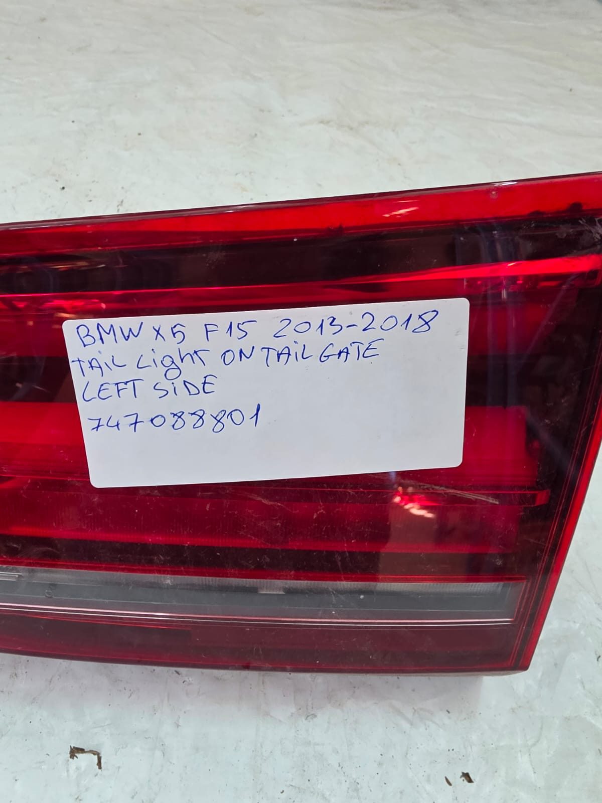 BMW X5 F15 2013-2018 TAIL LIGHT ON TAIL GATE LEFT SIDE 747088801 - Image 4