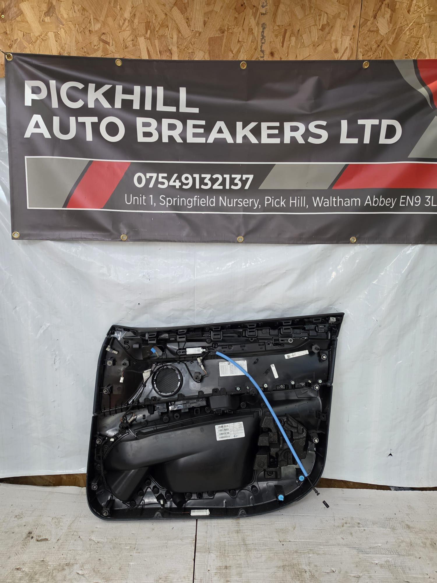 BMW X6 RIGHT SIDE FRONT DOOR CARD 2016 - Image 2