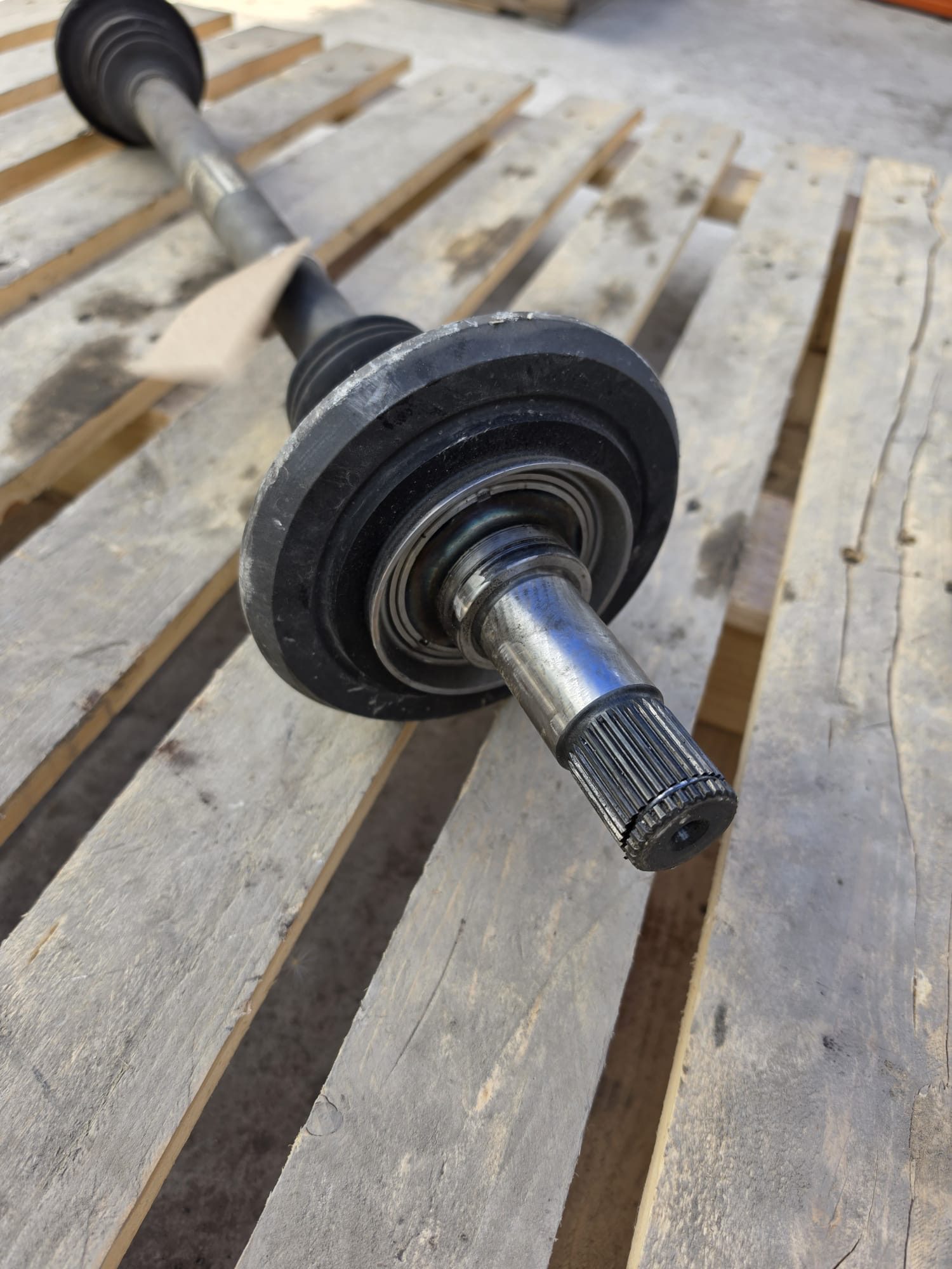 MERCEDES E CLASS LEFT REAR DRIVESHAFT A2133502511 - Image 3