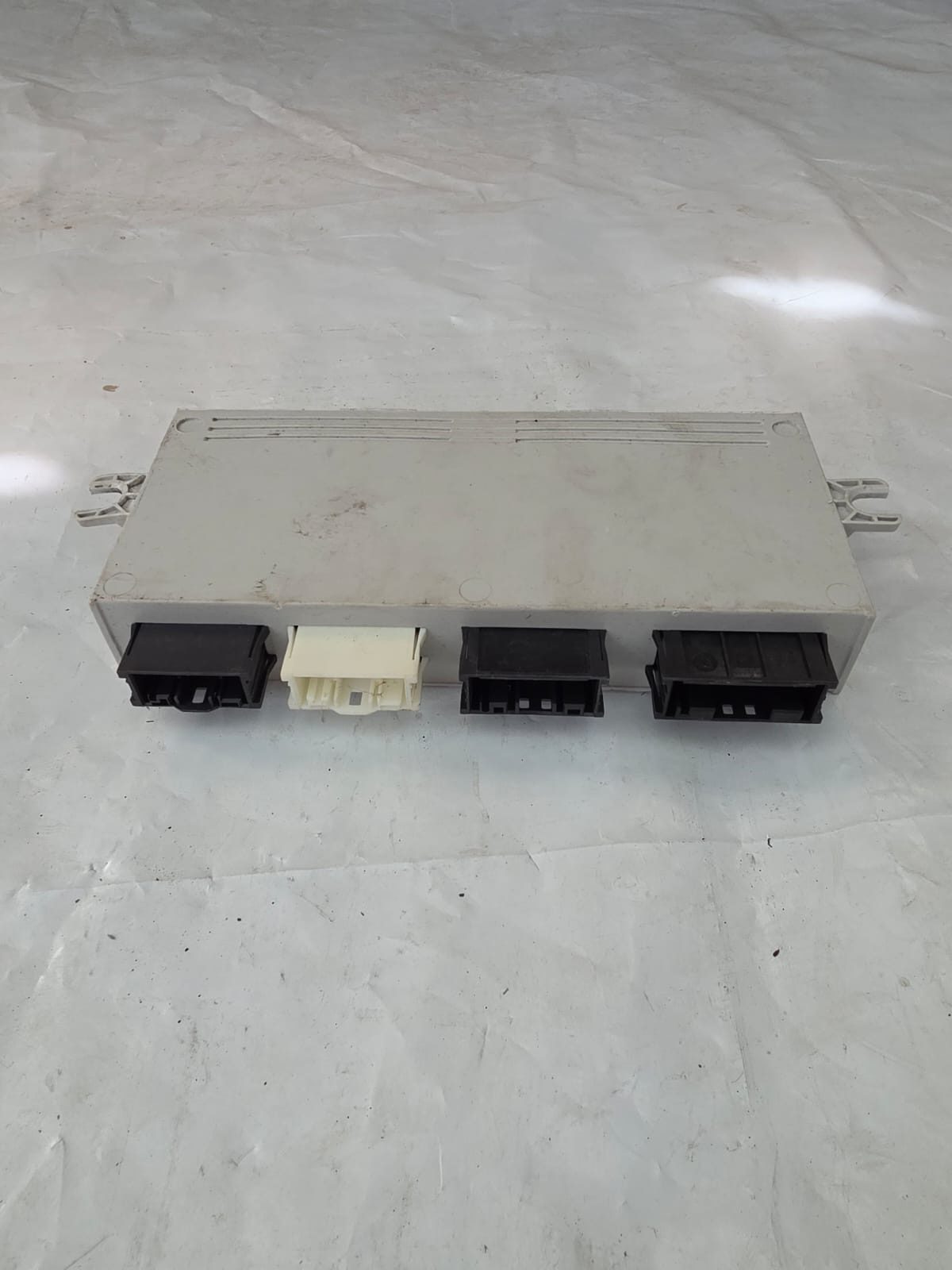 BMW 5 SERIES F10 F11 ELECTRIC TAILGATE CONTROL MODULE 7394651 / F005V01606