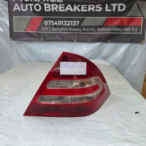 MERCEDES C CLASS W203 REAR TAIL LIGHT RIGHT DRIVER SIDE UL03312L