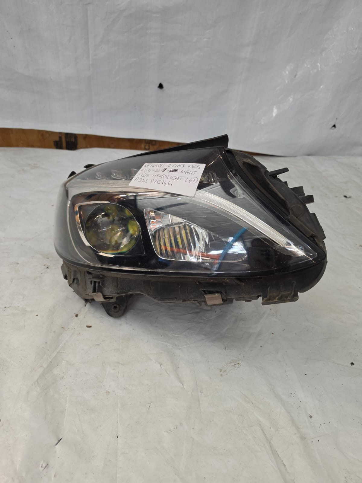 MERCEDES C CLASS W205 2014-2019 RIGHT SIDE HEADLIGHT LED A2058201461
