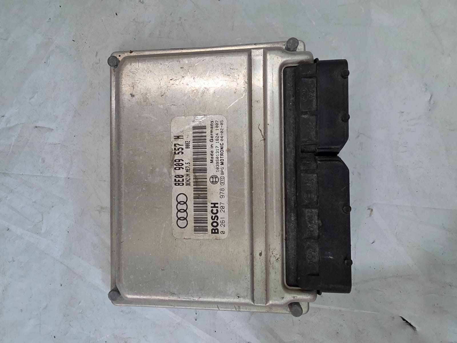 AUDI A4 B6 8E 2002 ECU ENGINE CONTROL UNIT 8E0909557H