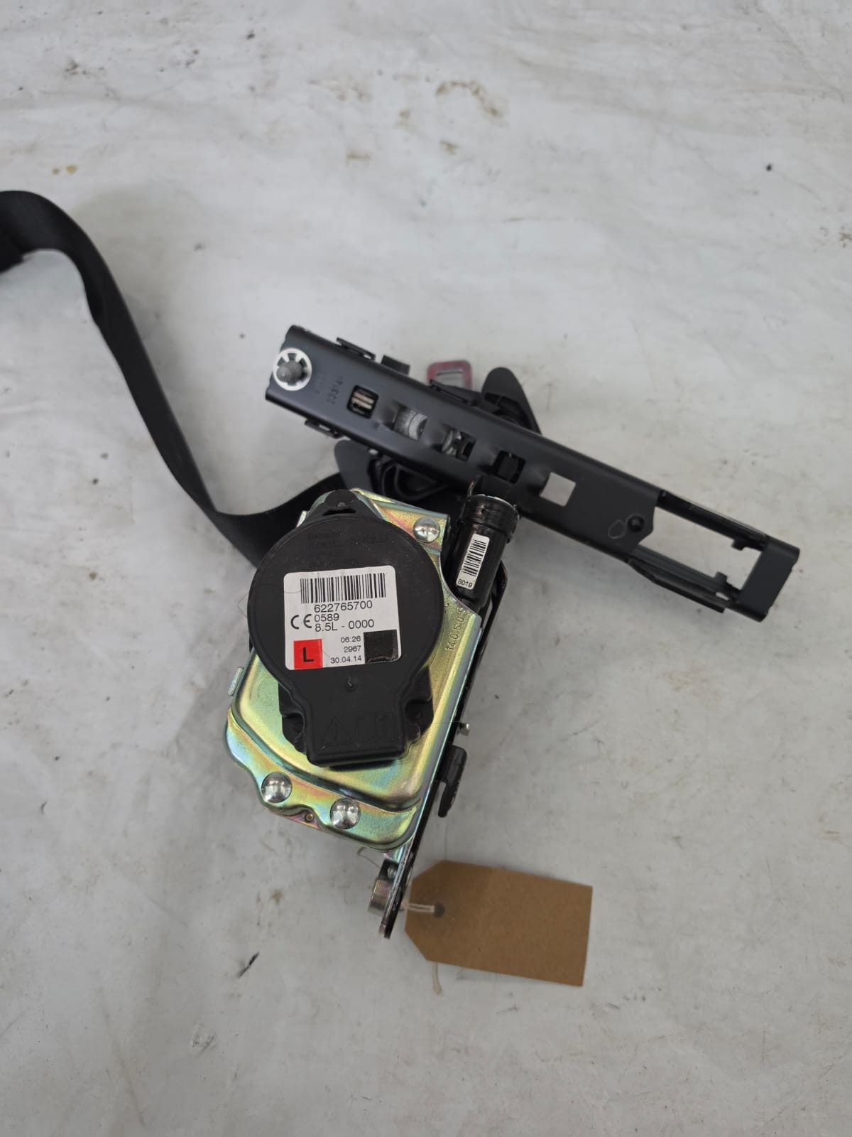 MERCEDES C CLASS W205 2014-2019 LEFT PASSENGER SIDE FRONT SEAT BELT 622765700 - Image 4