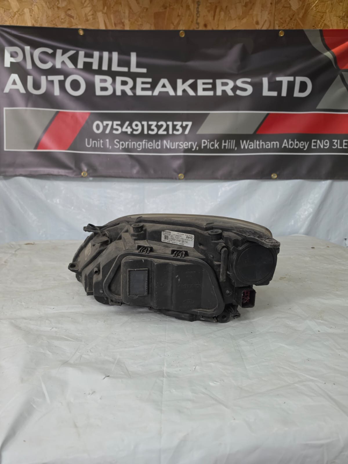 VOLVO V40 MK3 2012-2019 HALOGEN DRIVER SIDE HEADLIGHT 31420006 - Image 2