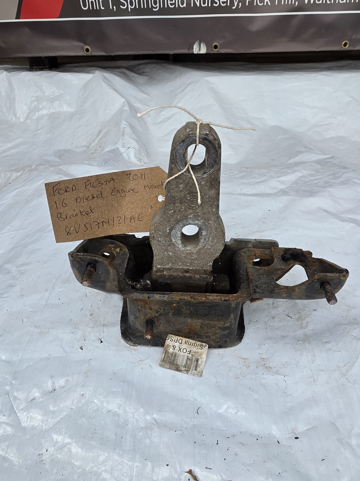 FORD FIESTA 2011 1.6 DIESEL ENGINE MOUNT BRACKET 8V517M121AE