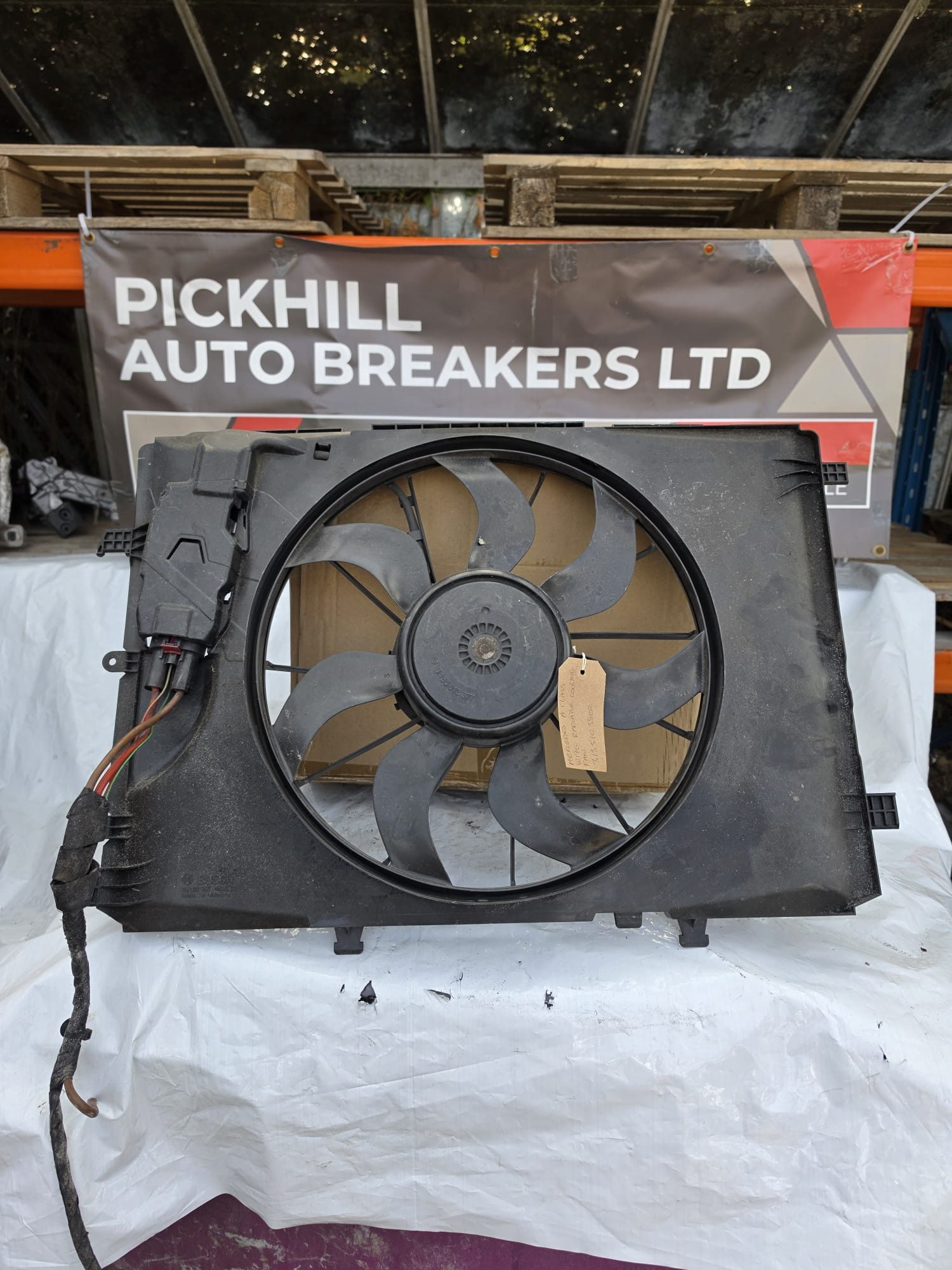MERCEDES A CLASS W176 RADIATOR COOLING FAN 3135103802