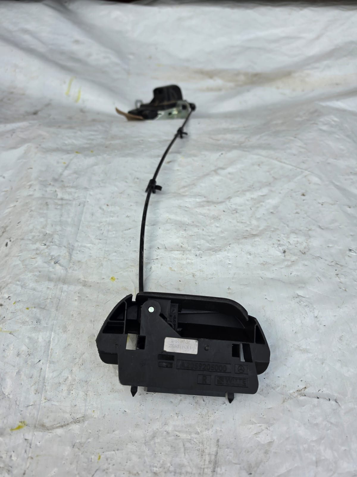 MERCEDES C CLASS W205 2016 REAR RIGHT SEAT RELEASE HANDLE A2059205000 - Image 3