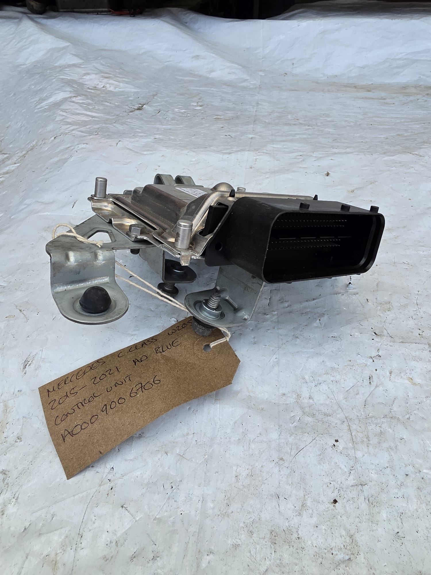 MERCEDES C CLASS W205 2015-2021 AD BLUE CONTROL UNIT A0009006706 - Image 2