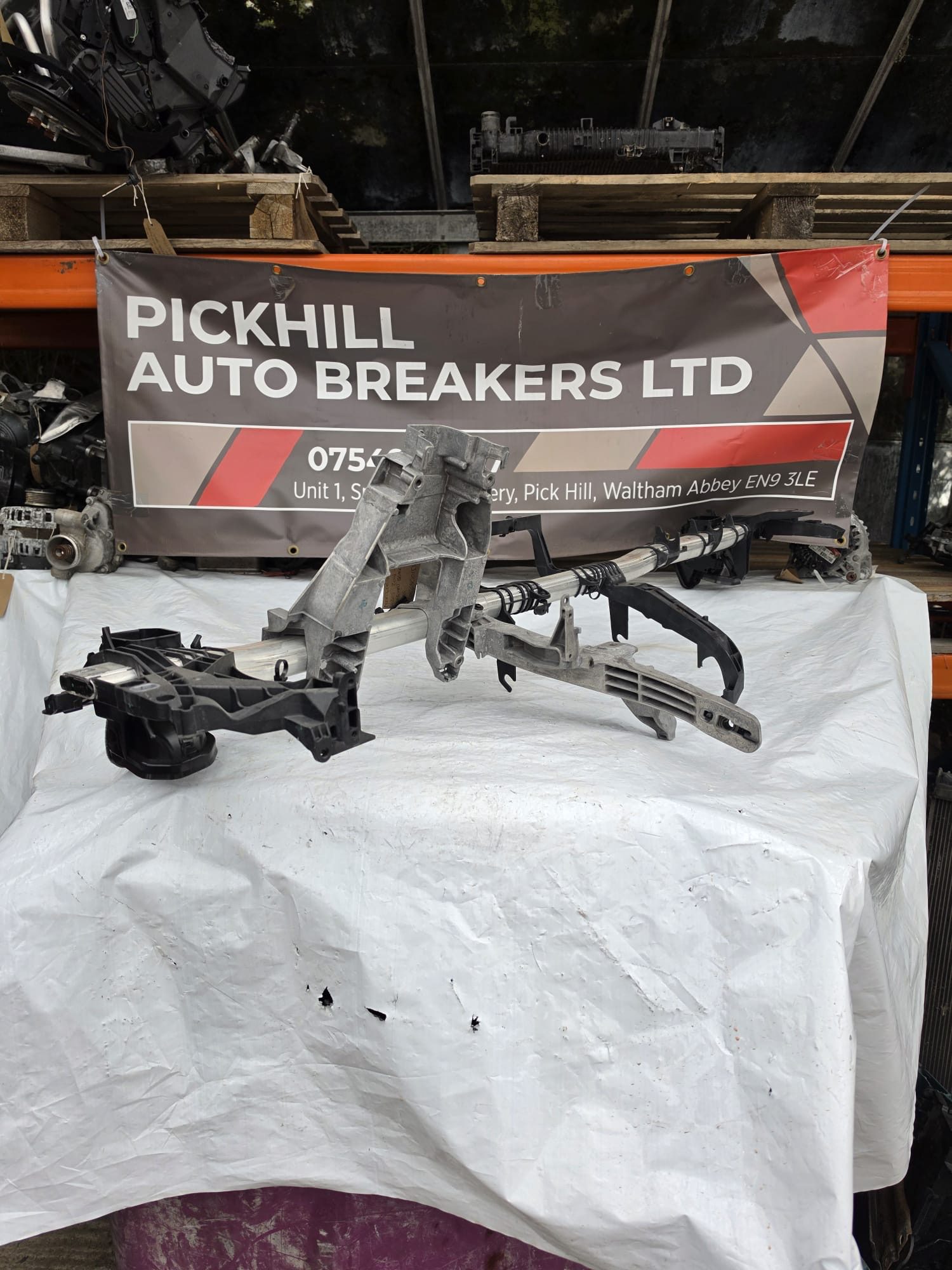 MERCEDES C CLASS W205 2014-2021 DASHBOARD BRACKET FRAME TRUSS A2056800155