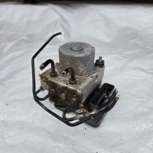 MERCEDES A CLASS W176 2017 ABS PUMP CONTROLLER MODULATOR A0004313700