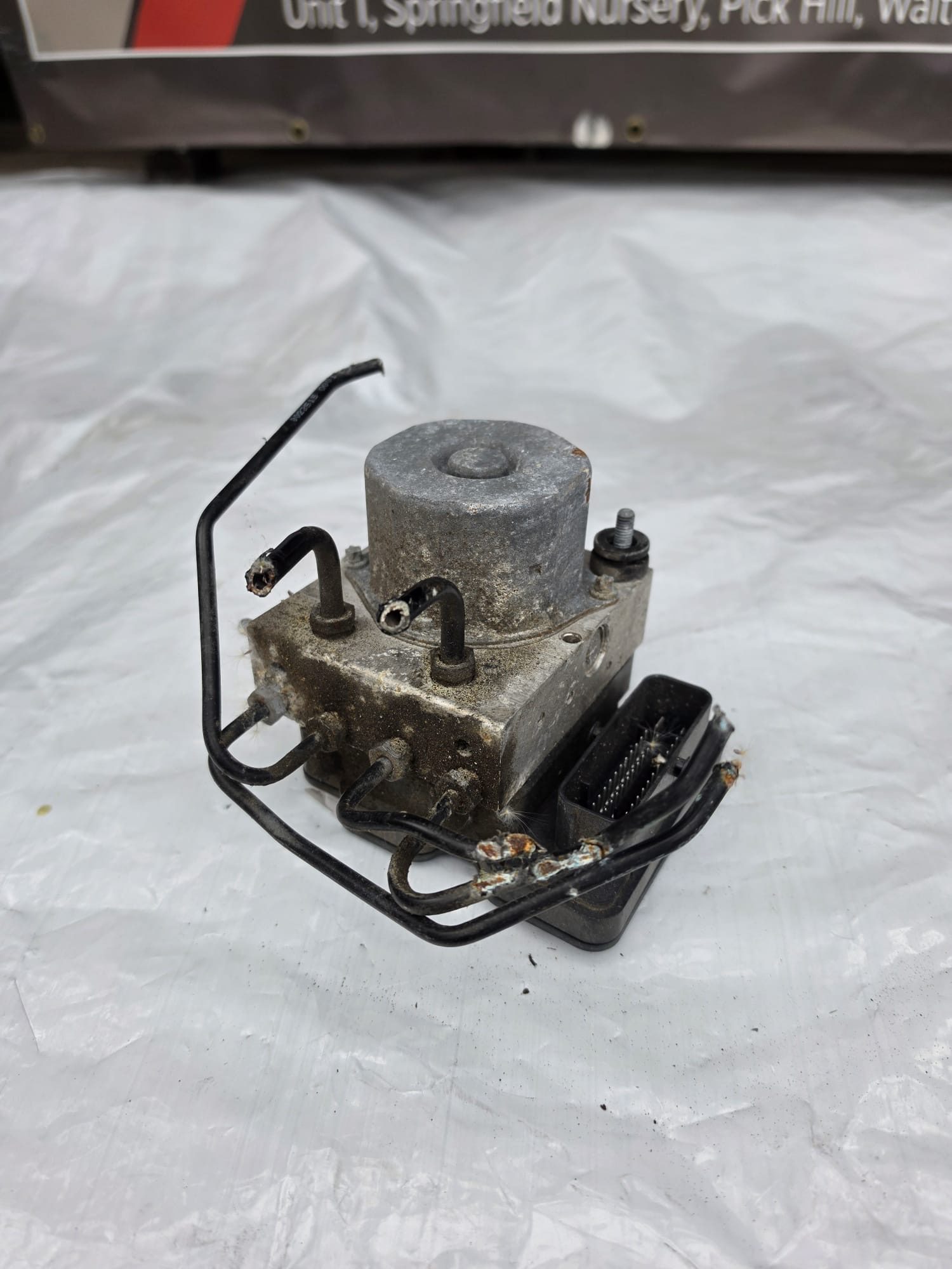 MERCEDES A CLASS W176 2017 ABS PUMP CONTROLLER MODULATOR A0004313700