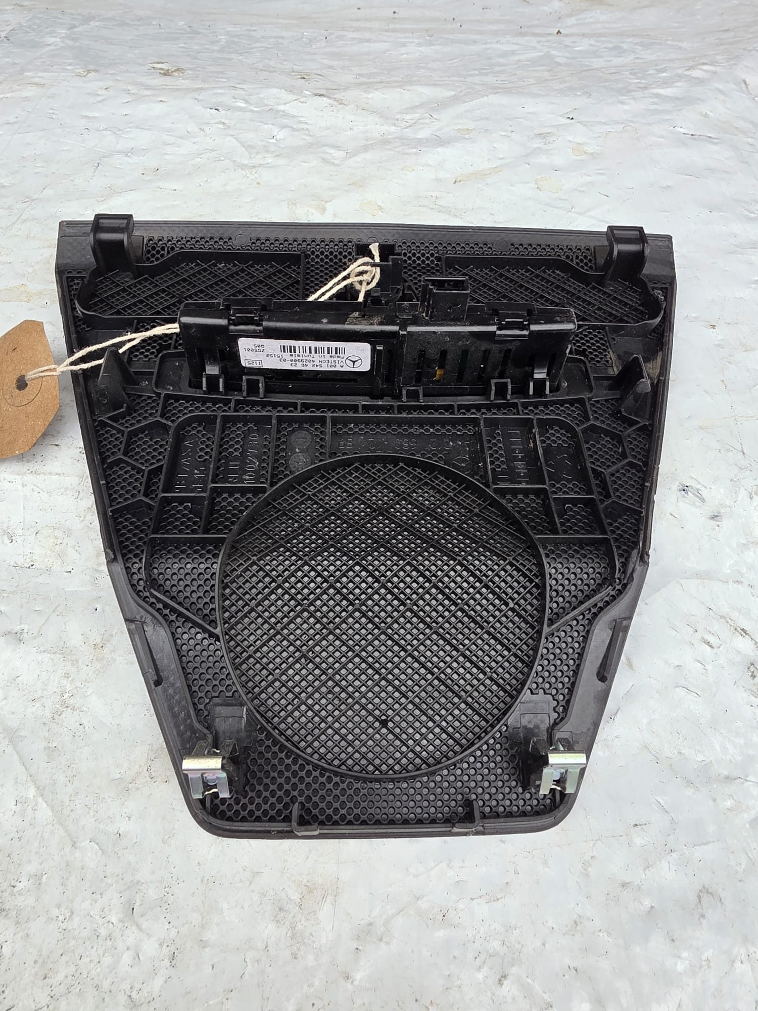 MERCEDES E CLASS W212 2013-2016 DASHBOARD SPEAKER COVER TRIM A2126801289 - Image 2
