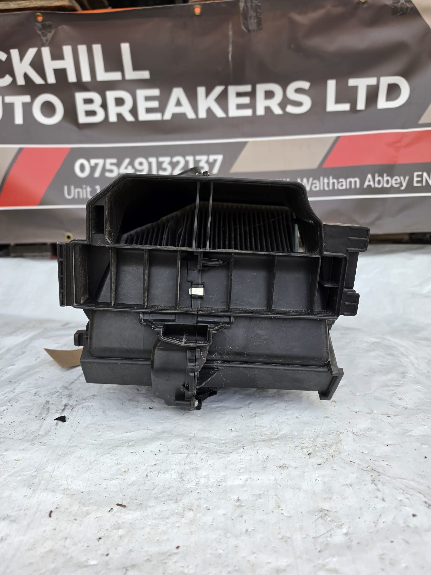 AUDI A5 8T HEATER BLOWER MOTOR AND FAN ASSEMBLY X6812005 - Image 2