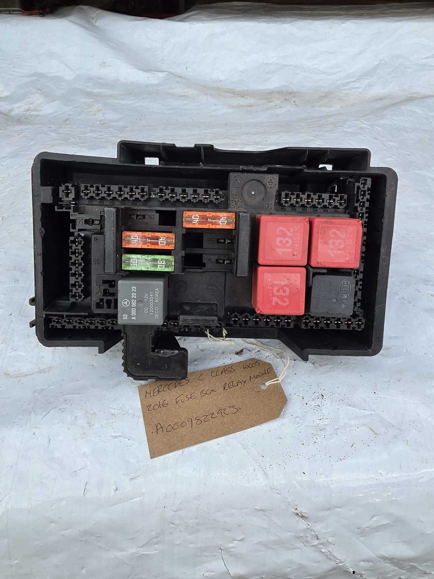 MERCEDES C CLASS W205 2016 FUSE BOX RELAY MODULE A0009822923