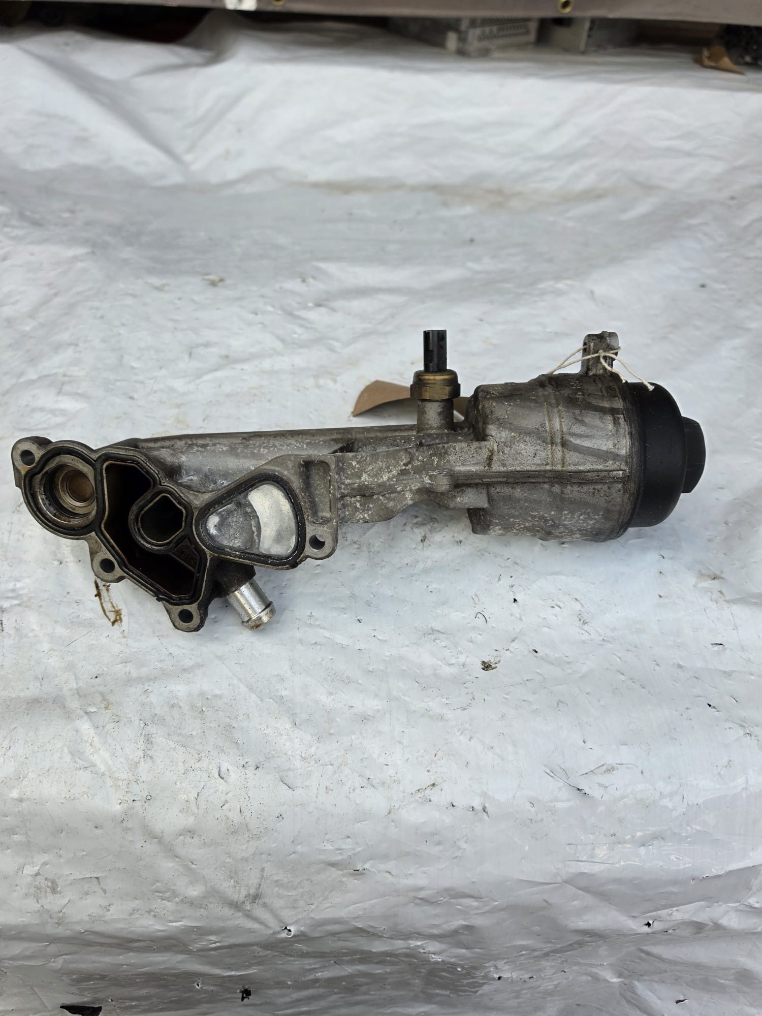 BMW 1 SERIES OIL FILTER HOUSING 761196803
