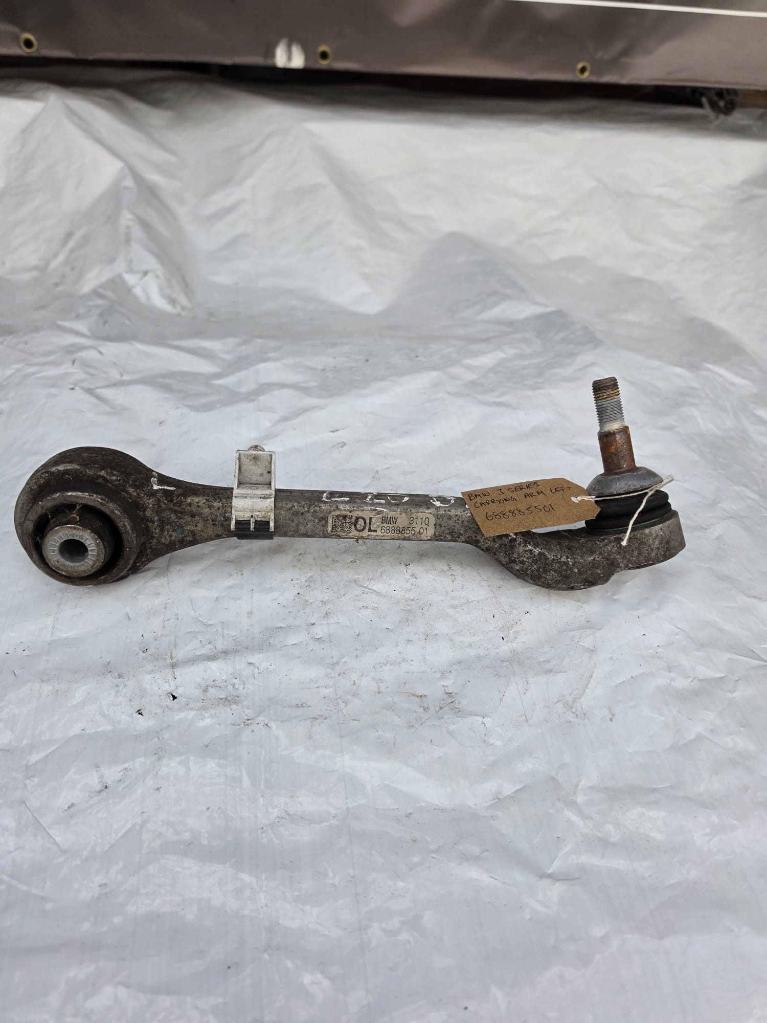 BMW 3 SERIES CARRYING ARM LEFT 688885501