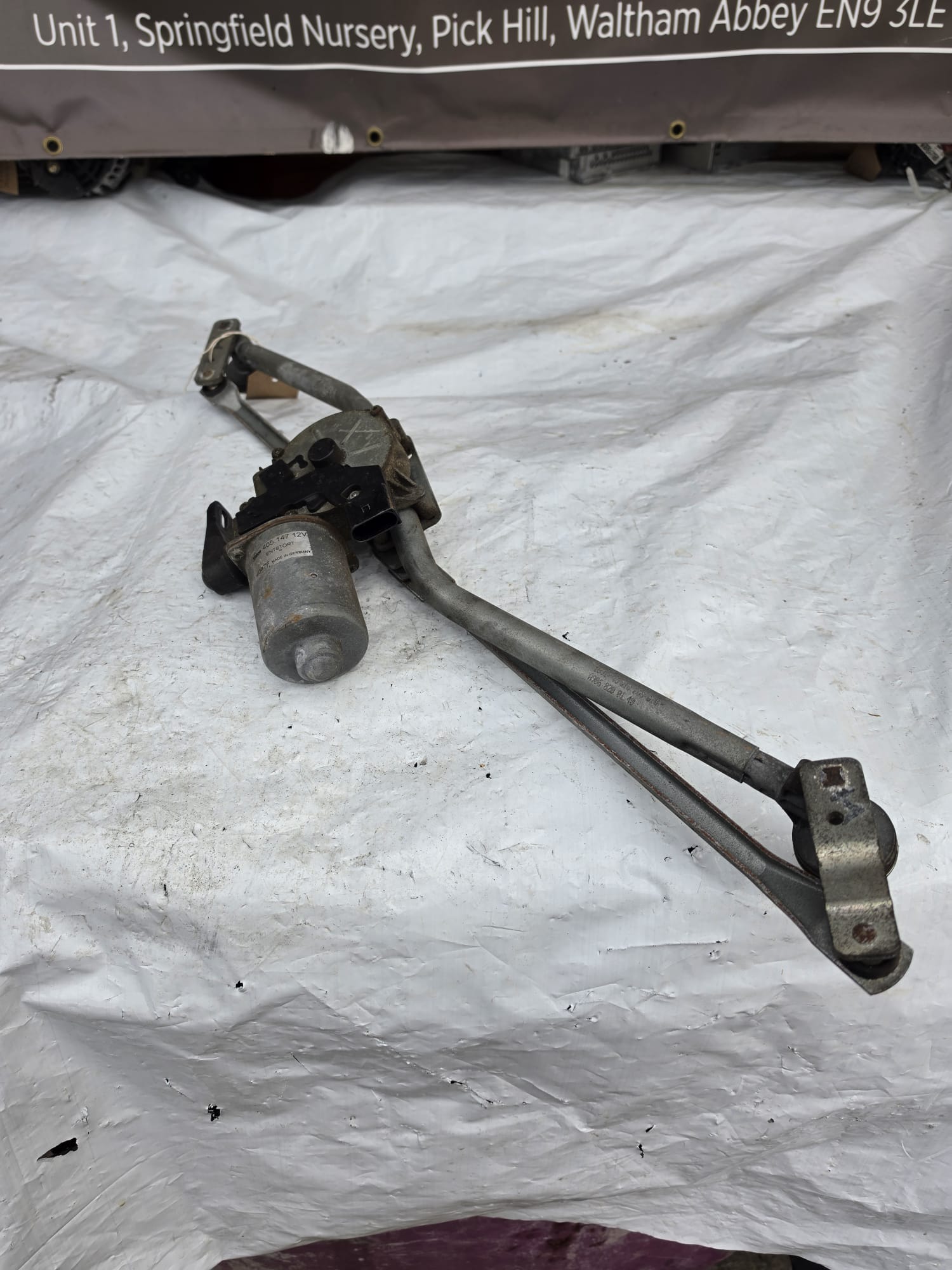 MERCEDES SPRINTER W906 2006-2018 WINDSCREEN WIPER MOTOR AND LINKAGE A9068200140 - Image 3