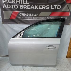 *AUDI A4 B8 2009 PASSENGER SIDE FRONT DOOR IN SILVER