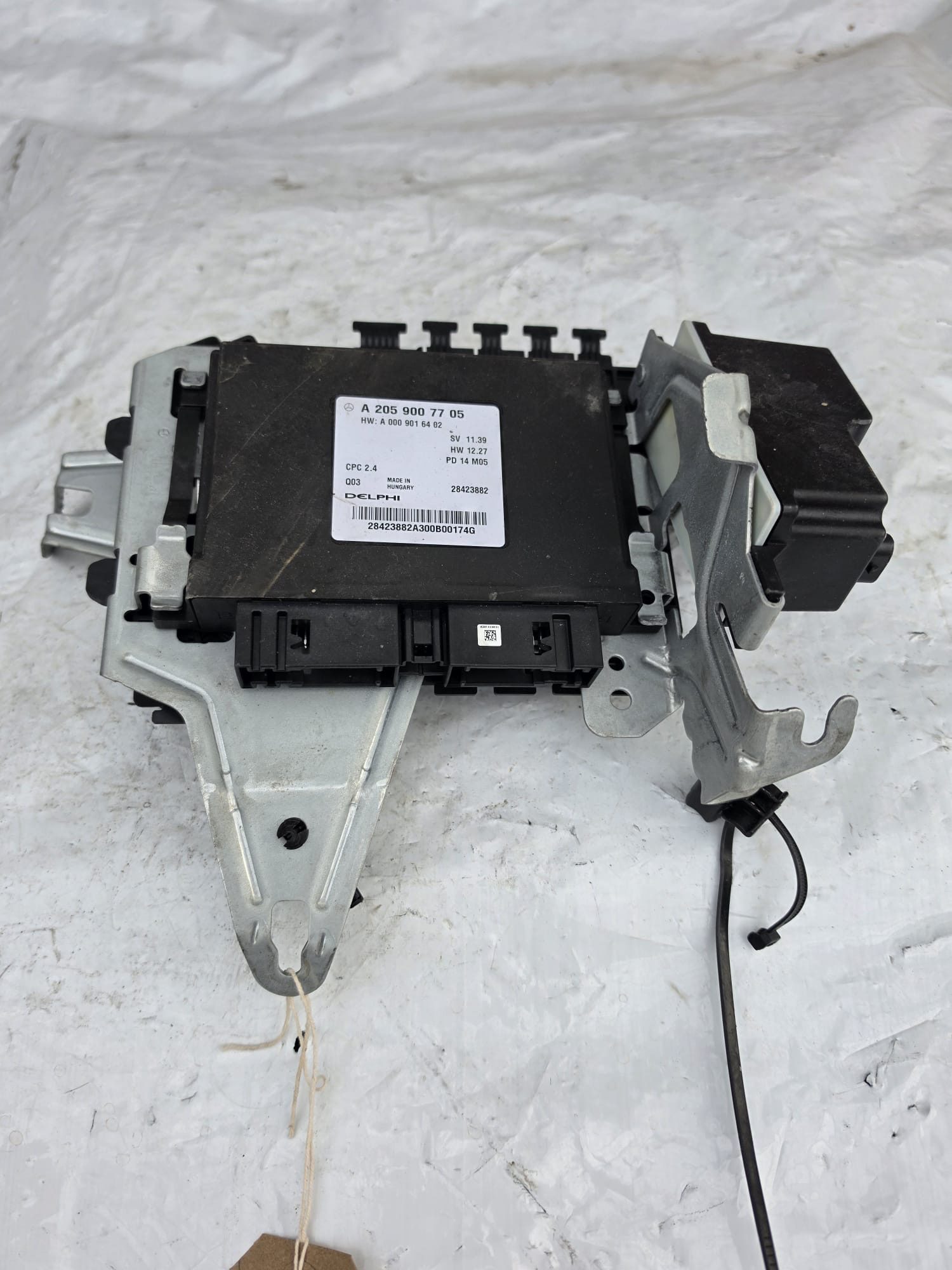 MERCEDES C CLASS W205 2014-2018 GEARBOX CONTROL MODULE WITH BRACKET MOUNT A2059007705