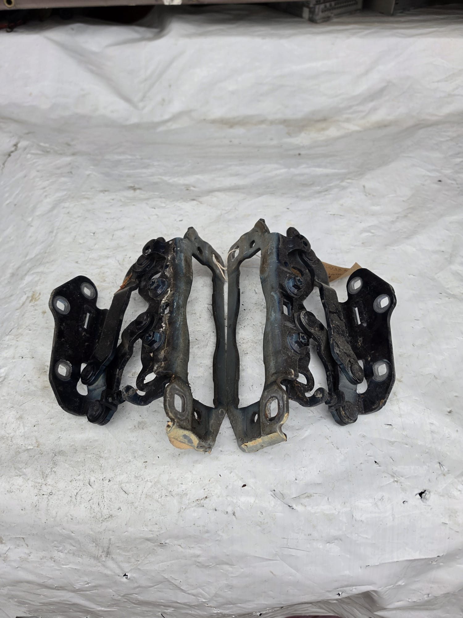 MERCEDES C CLASS 2007-2015 BONNET HINGES PAIR LEFT AND RIGHT A2048800828