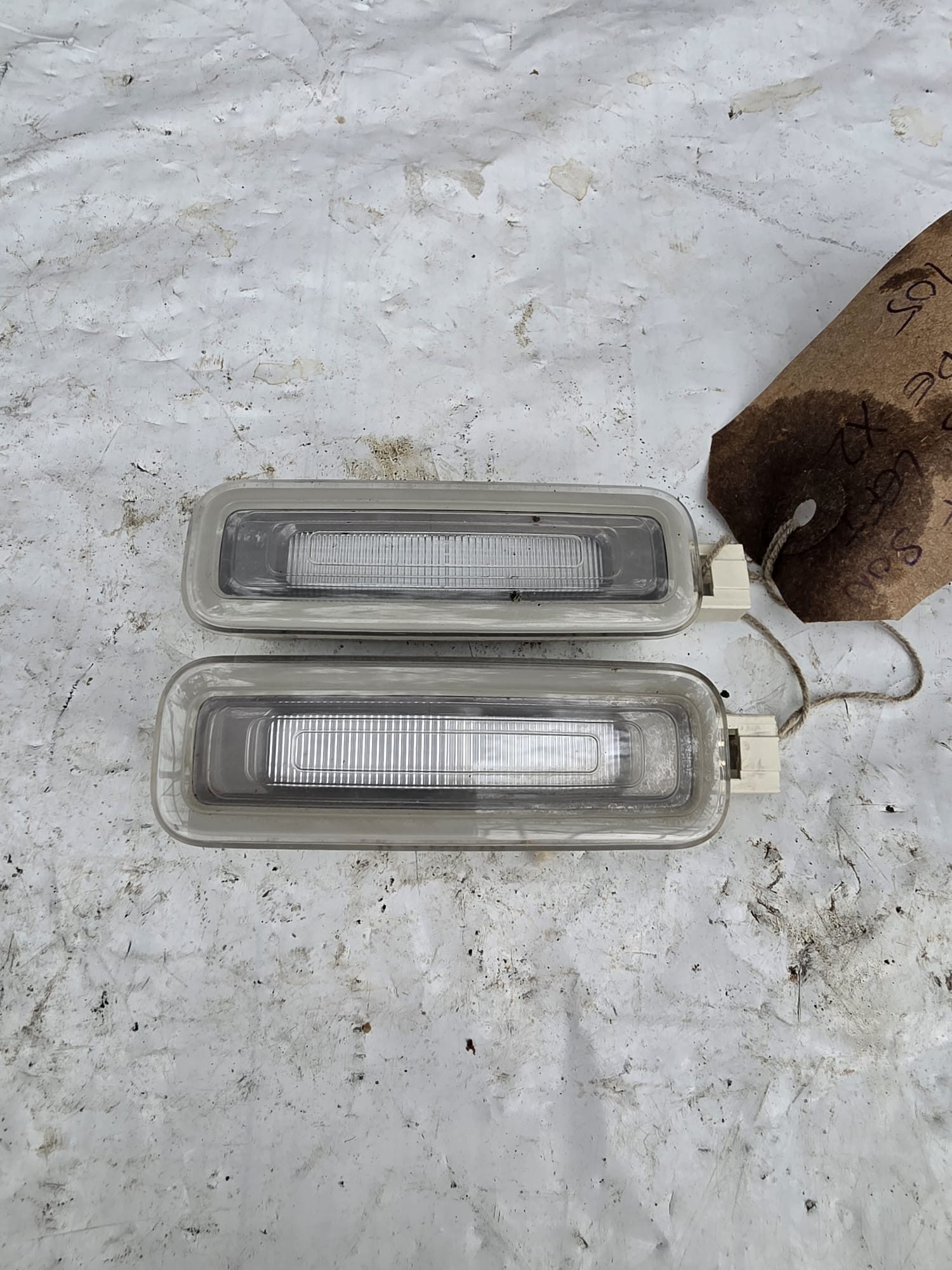 AUDI A4 B9 ROOF SUN VISOR LIGHT FITS LEFT AND RIGHT SIDE X2 4M0947105