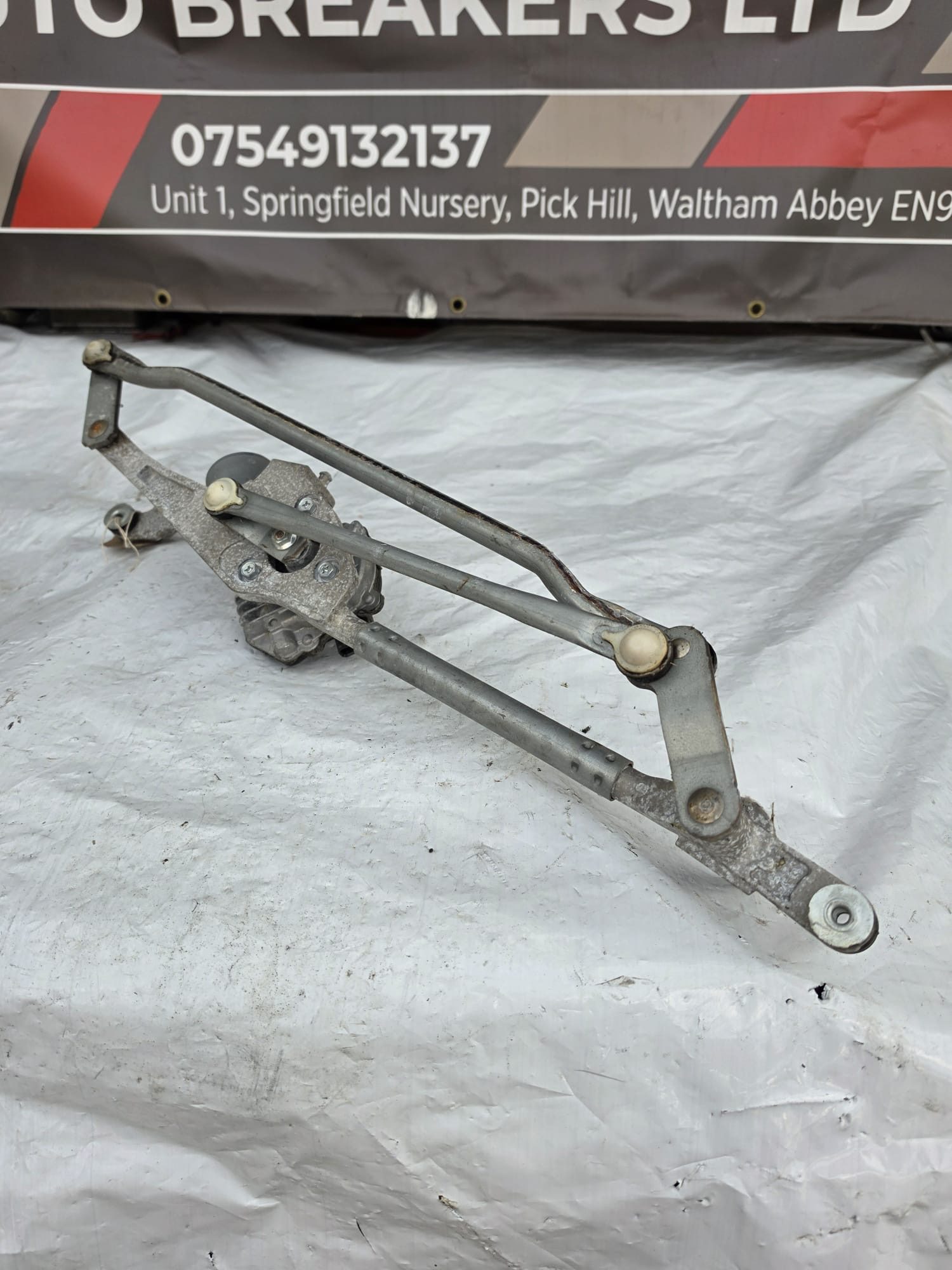 RANGE ROVER SPORT MK2 L494 FRONT WIPER MOTOR AND LINKAGE JPLA-17500-BD - Image 3