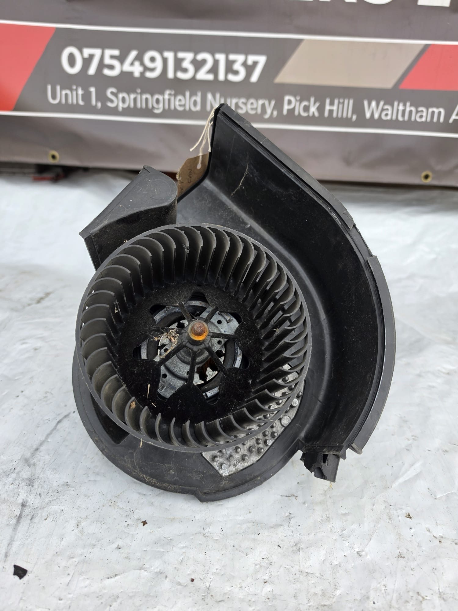 BMW 1 SERIES 116D M SPORT HEATER BLOWER FAN MOTOR 9276112-01