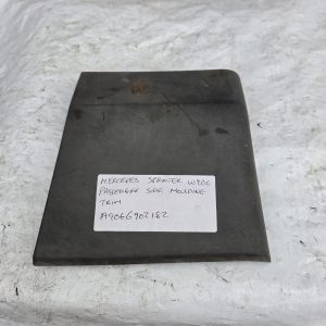 MERCEDES SPRINTER W906 PASSENGER SIDE MOLDING TRIM A9066902182