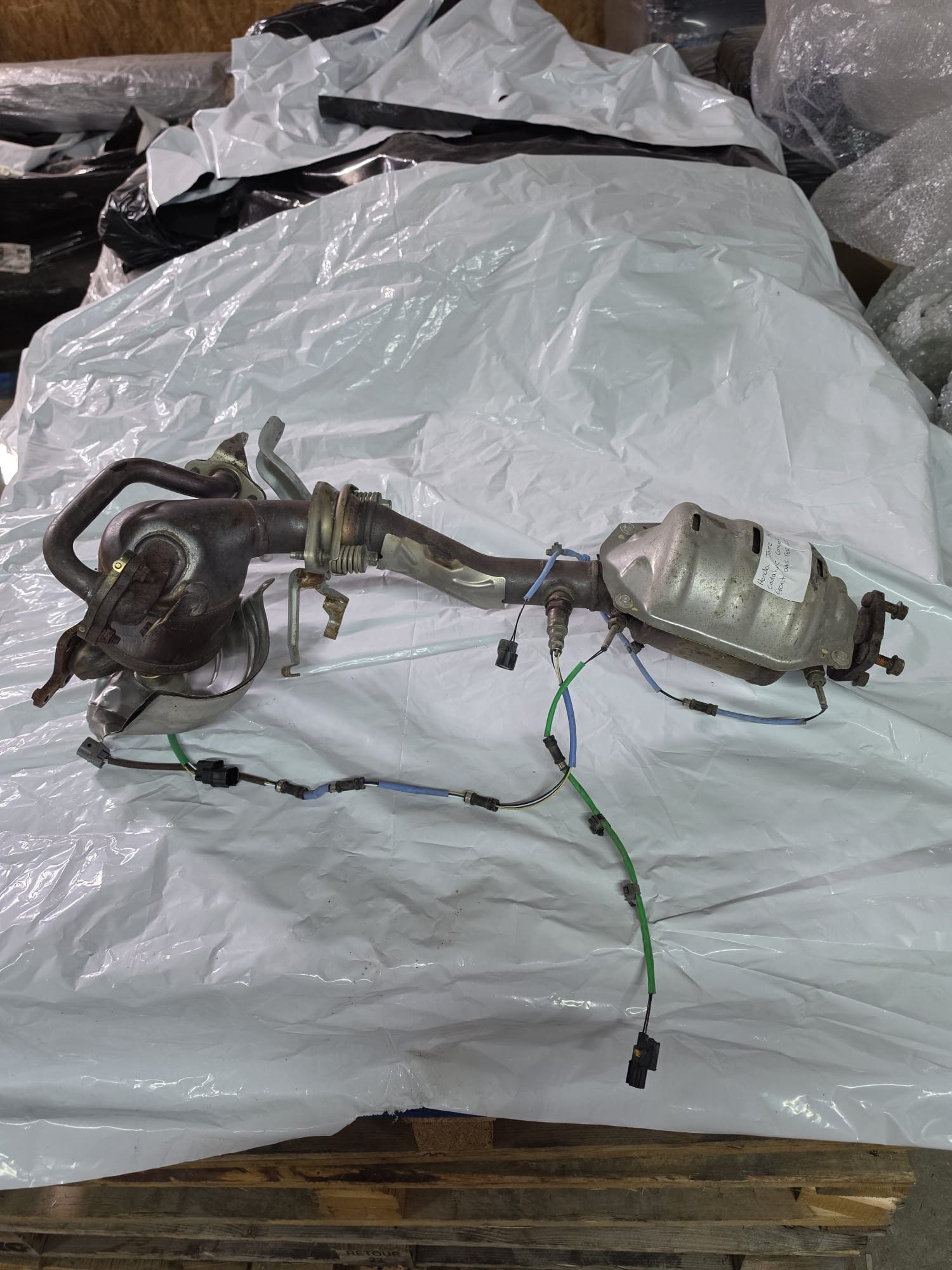 HONDA JAZZ MK4 CATALYTIC CONVERTER FRONT AND REAR 2022 - Image 2