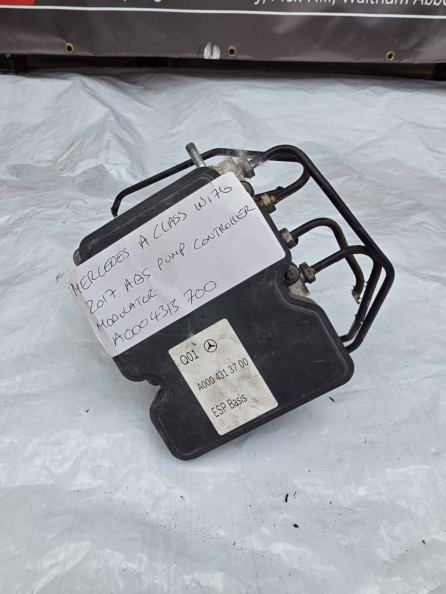 MERCEDES A CLASS W176 2017 ABS PUMP CONTROLLER MODULATOR A0004313700 - Image 2