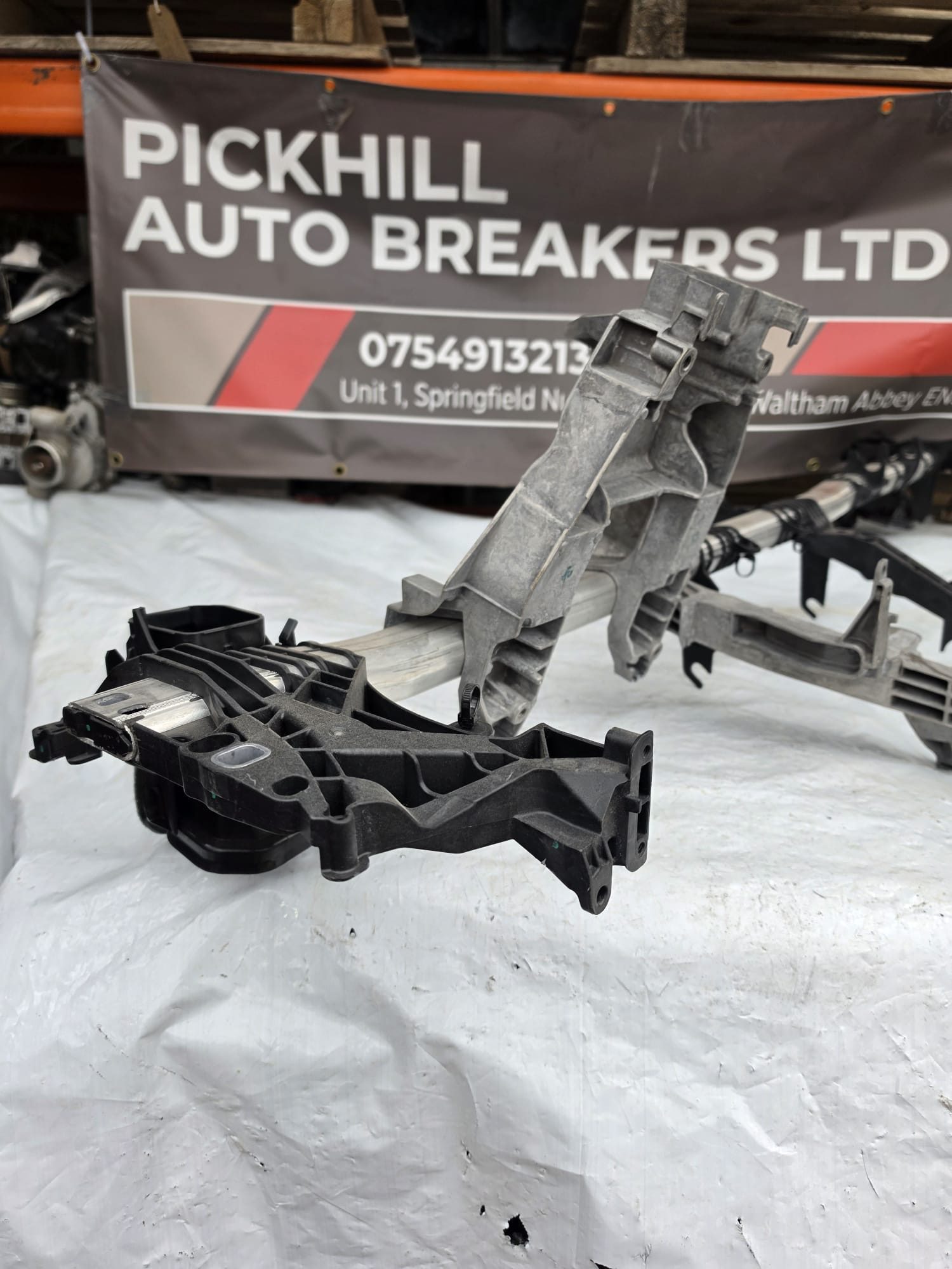 MERCEDES C CLASS W205 2014-2021 DASHBOARD BRACKET FRAME TRUSS A2056800155 - Image 3