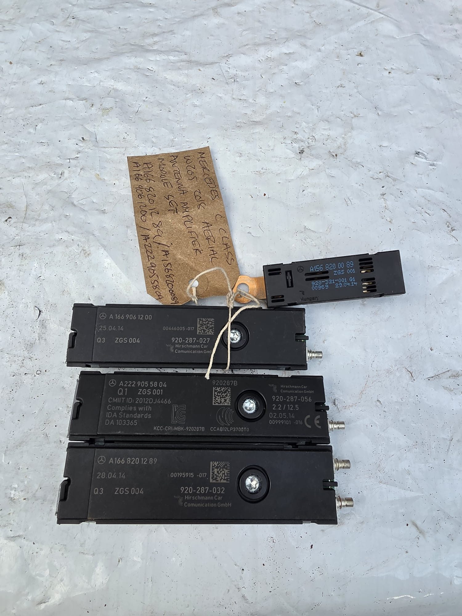 MERCEDES C CLASS W205 2018 AERIAL ANTENNA AMPLIFIER MODULE SET A1668201289 / A1568200089 / A1669061200 / A2229055804